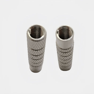 Ręczniki i guziki z aluminiowego stopu z ciemnymi otworami