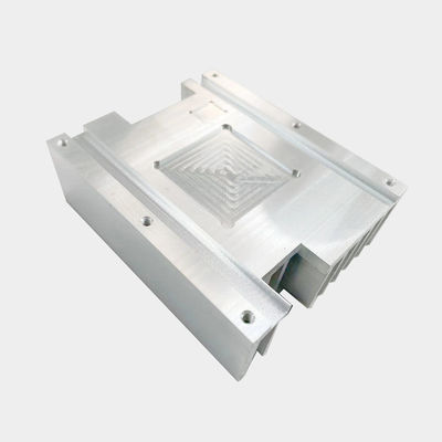 Zastosowane części obróbki CNC Obrobione CNC Aluminiowe płetwy chłodzące 5 mm Wysokość płetwy 2 mm